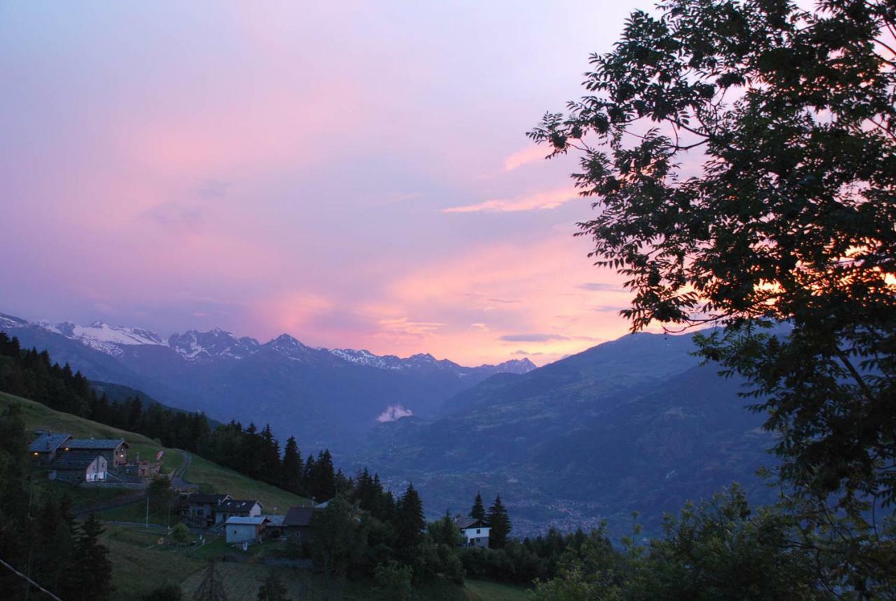 Vila Maison Grivon Incanto E Vista Sulla Valle Charvensod Exteriér fotografie